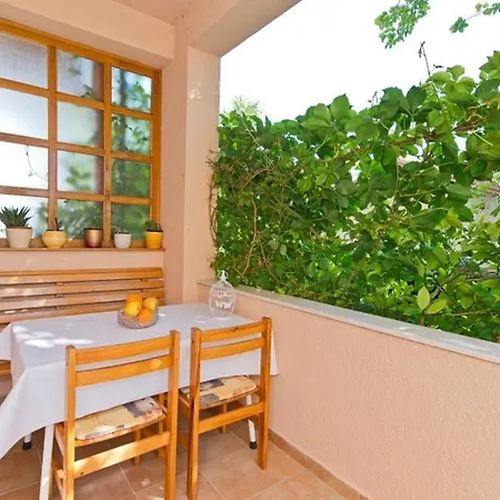 In 3837-3 Apartment Betina (Sibenik-Knin)