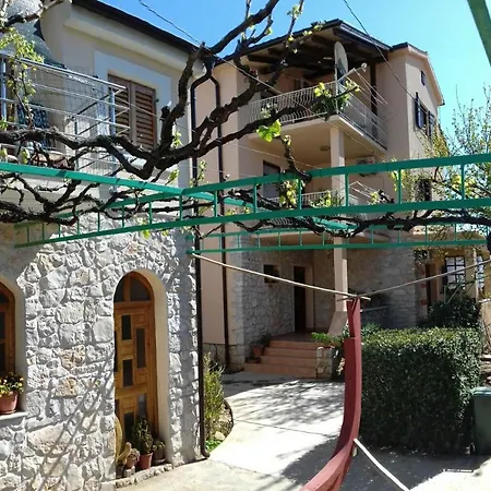 In 3837-3 Apartment Betina (Sibenik-Knin)
